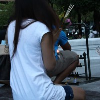 prayer at wat phra sing